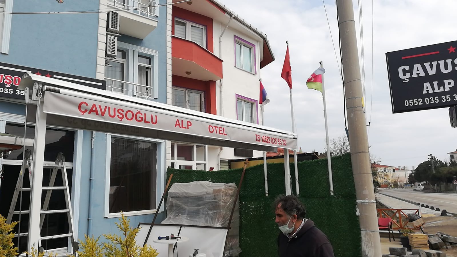 Dekoratif Çift Açılır Tente