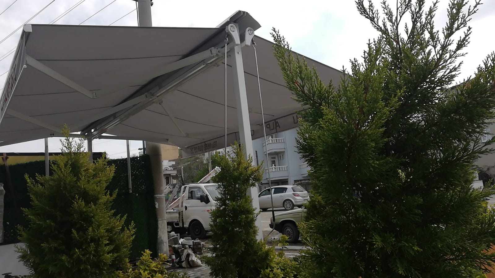 Dekoratif Çift Açılır Tente