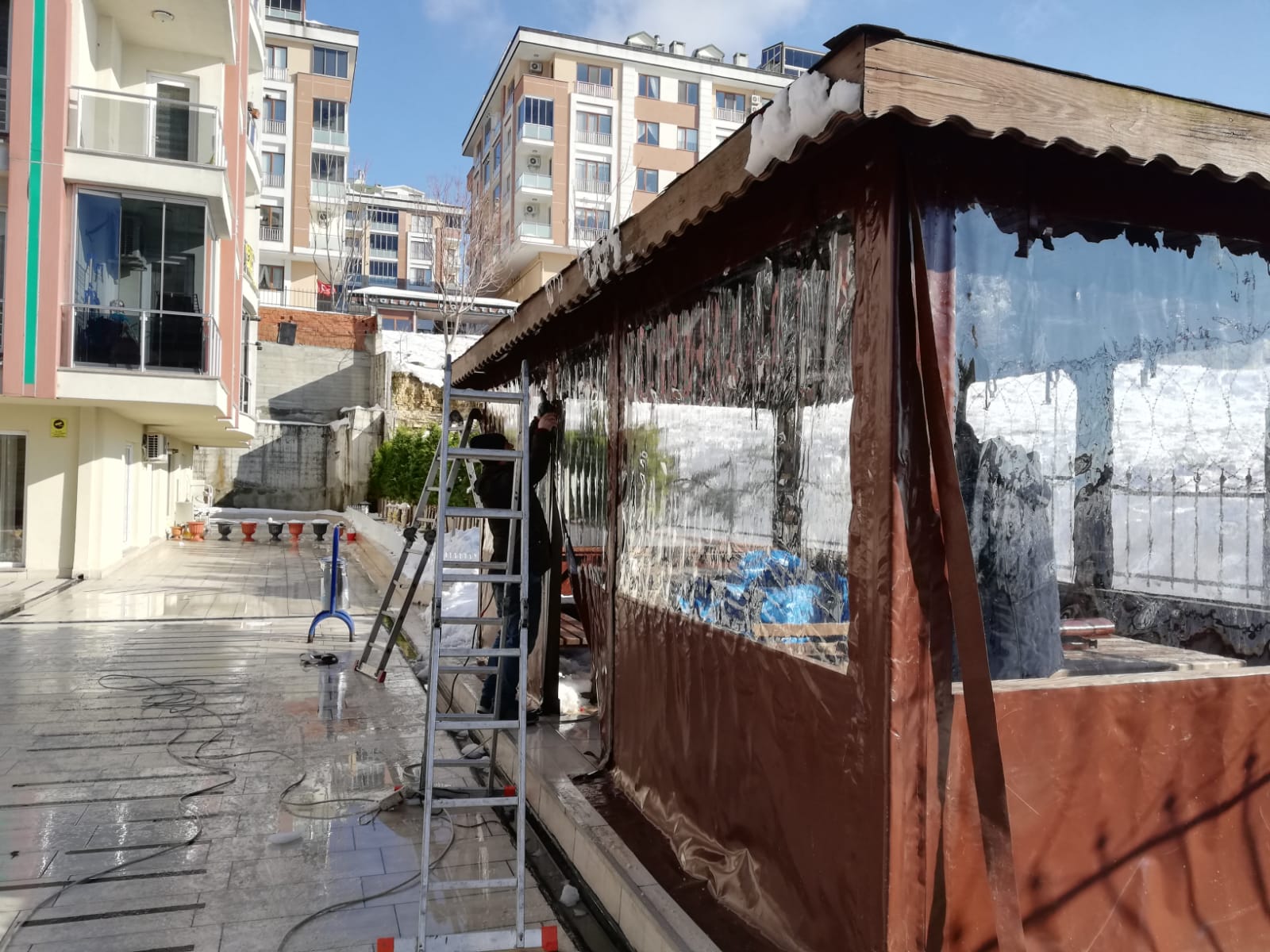 Ekonomik Şeffaf Kapama